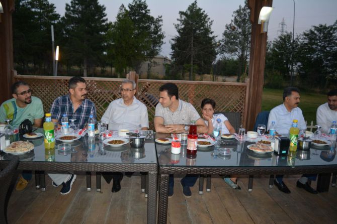 tpaodan-basina-iftar-yemegi.jpg