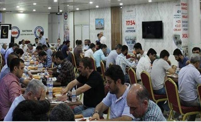 yedihilal-dernegi-iftar-programi.jpg