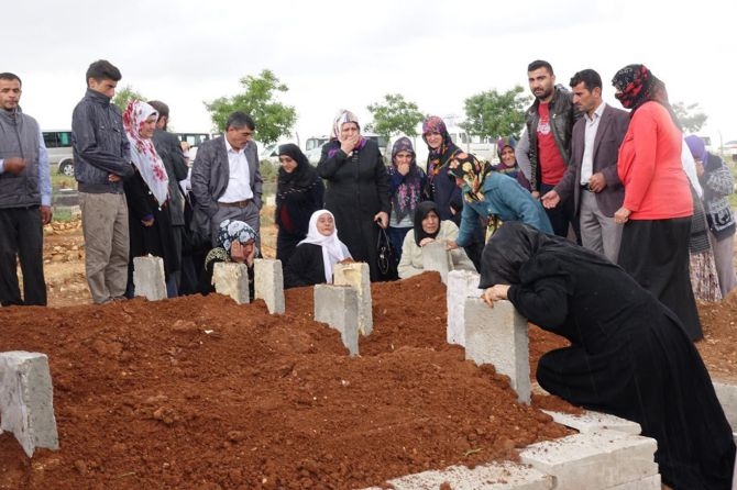 Yangın faciasında hayatını kaybedenler defnedildi galerisi resim 4