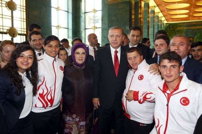 Cumhurbaşkanı Erdoğan gençleri ağırladı galerisi resim 18