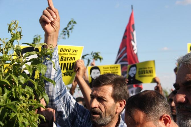 Aytaç Baran kabri başında anıldı galerisi resim 17