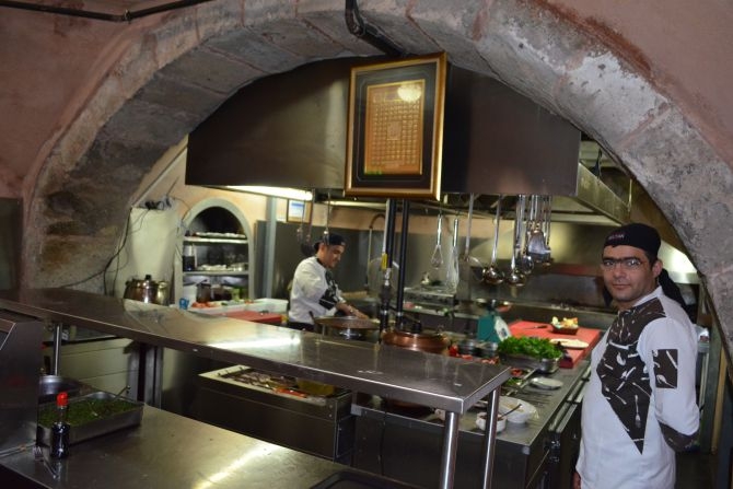810 Yıllık Tarihi Sultan Hamamı Restoran olarak hizmet veriyor galerisi resim 12