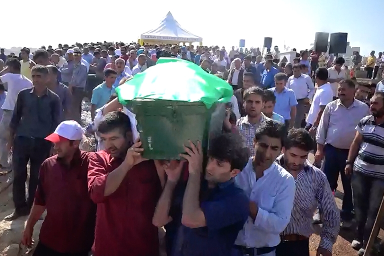 HDP’lilerden cenazede provokasyon girişimi galerisi resim 5