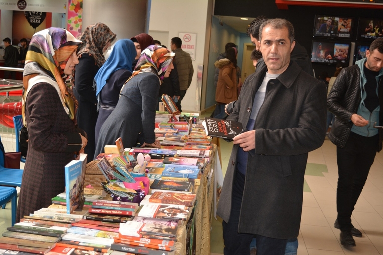 Kütüphanelerimizi Kitap'la dolduralım kampanyası galerisi resim 3