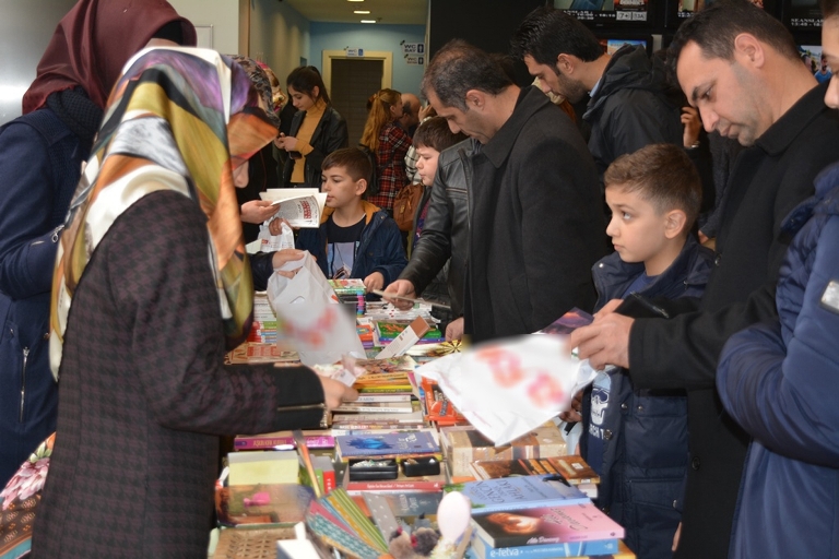 Kütüphanelerimizi Kitap'la dolduralım kampanyası galerisi resim 5