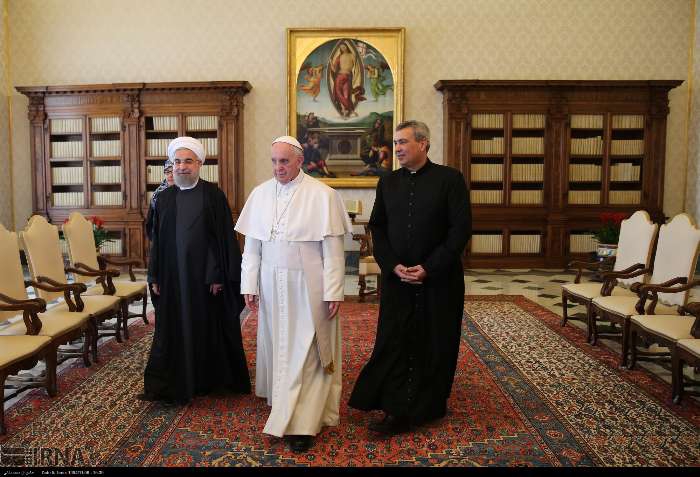 İran Cumhurbaşkanı Ruhanı ve Papa Francisus görüşmesinden kareler galerisi resim 12