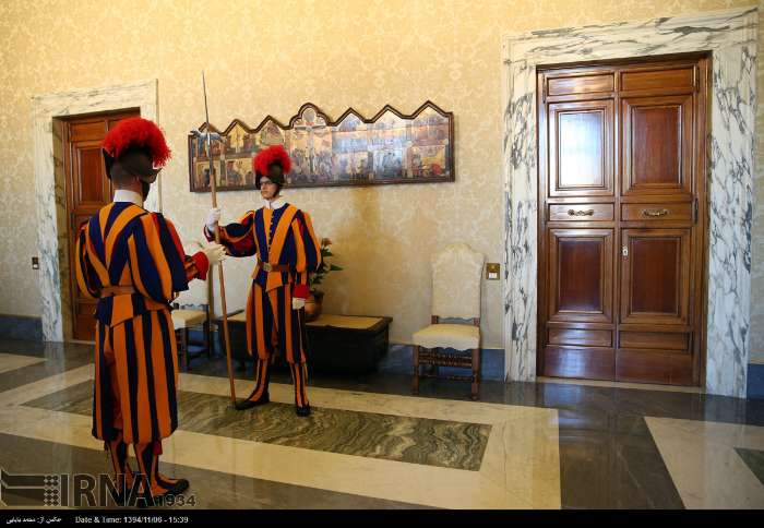 İran Cumhurbaşkanı Ruhanı ve Papa Francisus görüşmesinden kareler galerisi resim 17