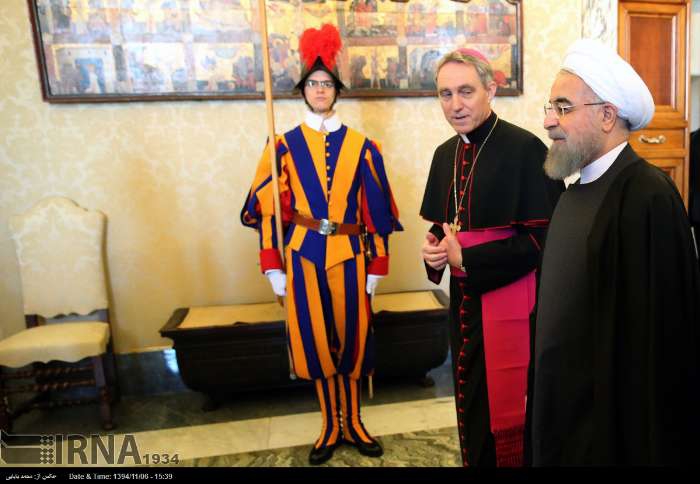 İran Cumhurbaşkanı Ruhanı ve Papa Francisus görüşmesinden kareler galerisi resim 19
