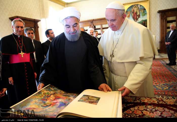 İran Cumhurbaşkanı Ruhanı ve Papa Francisus görüşmesinden kareler galerisi resim 23