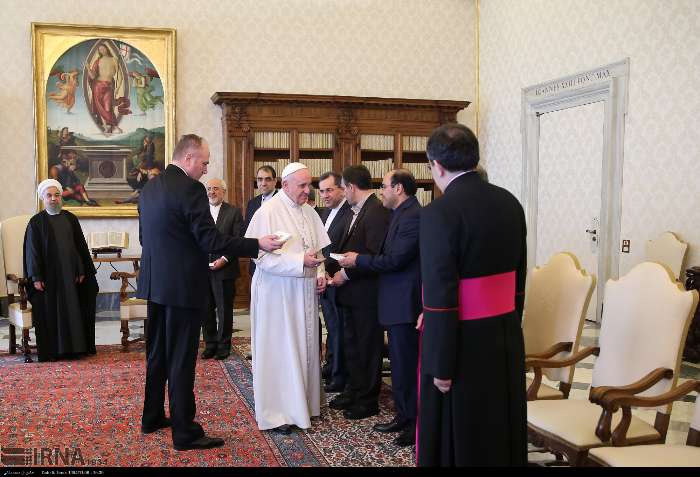 İran Cumhurbaşkanı Ruhanı ve Papa Francisus görüşmesinden kareler galerisi resim 9