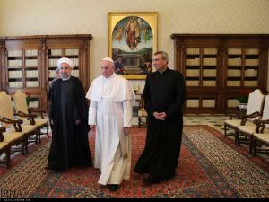 İran Cumhurbaşkanı Ruhanı ve Papa Francisus görüşmesinden kareler