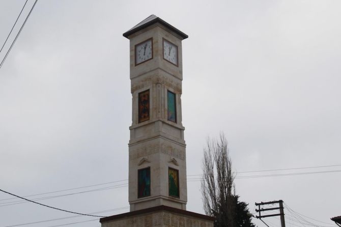 DBP'li belediyenin "Êzidilik"i simgeleyen saat kulesi tep galerisi resim 6