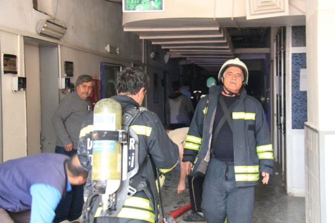 Dicle Üniversitesi Hastanesi yangını kontrol altına alındı galerisi resim 3