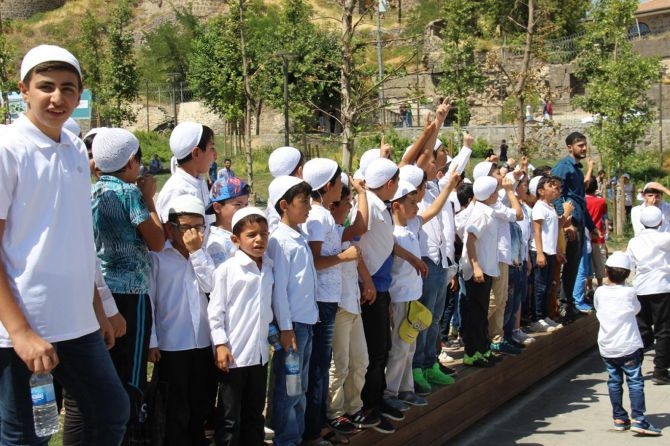 Diyarbakır'da çocuklardan namaz yürüyüşü galerisi resim 4