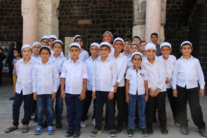 Diyarbakır'da çocuklardan namaz yürüyüşü galerisi resim 9