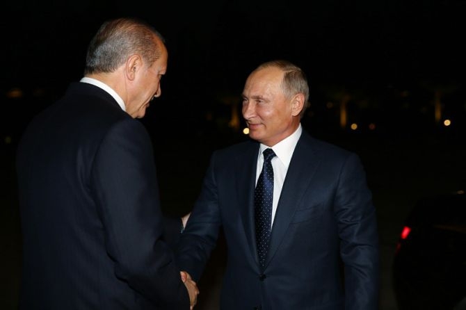 Cumhurbaşkanı Erdoğan ile Putin bir araya geldi galerisi resim 1