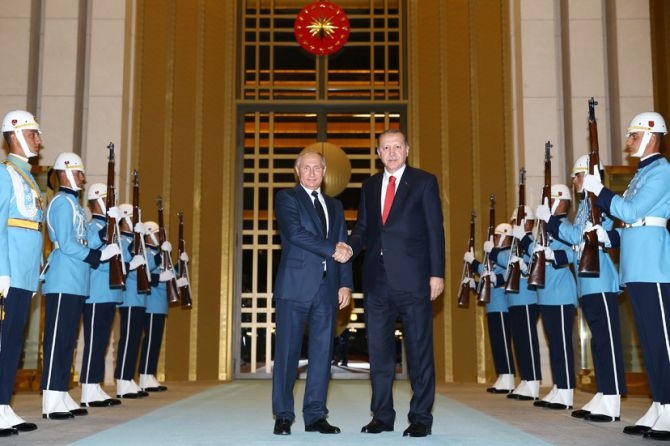 Cumhurbaşkanı Erdoğan ile Putin bir araya geldi galerisi resim 2