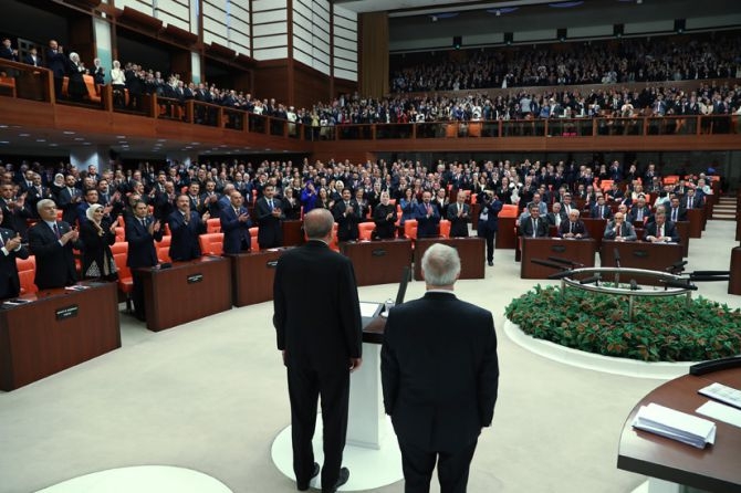 Cumhurbaşkanı Erdoğan, TBMM Genel Kurulu’nda yemin ederek göreve başladı galerisi resim 17