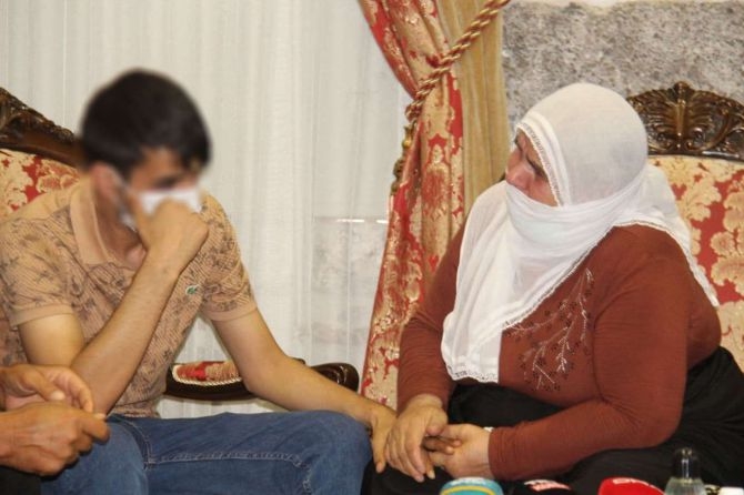 ​2 yıldır evlat nöbetindeydiler: PKK'nın kaçırdığı çocuklarına kavu galerisi resim 3