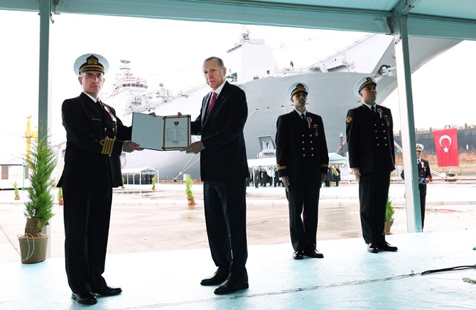 Cumhurbaşkanı Erdoğan: TCG Anadolu, dünyanın ilk SİHA gemisidir galerisi resim 4