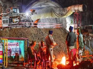 Hindistan'da 41 işçiyi kurtarma çalışmaları 12'nci gününde
