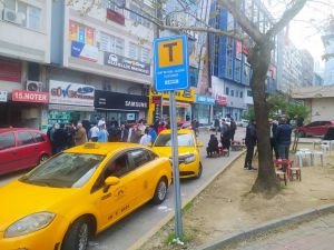 Bursa'da deprem sonrası vatandaşlar sokaklara çıktı