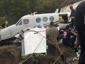 Fransa'da düşen küçük uçaktaki 3 kişi yaralandı
