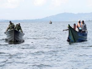 Uganda'da tekne battı: 5 ölü