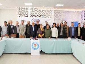 Adana'da Eğitim-Bir-Sen'in 15. Geleneksel Basın Buluşması gerçekleştirildi