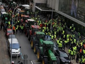 Çiftçilerin protestoları Avrupa genelinde devam ediyor