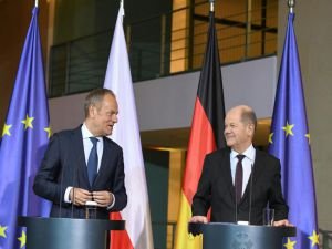 Polonya Başbakanı Tusk ile Almanya Başbakanı Scholz Berlin'de görüştü