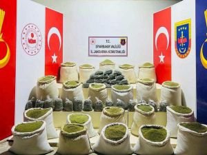 Diyarbakır'da 611 kilogram esrar ele geçirildi