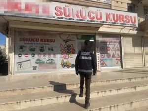 Diyarbakır'da sürücü kurslarına operasyon: 12 gözaltı