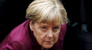 "Sığınmacı akımının en büyük sorumlusu Merkel"