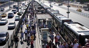 İstanbul'a özel 290 kişilik metrobüs