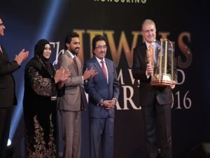 Dr. Mustafa Aydın'a İslam Dünyasının En İyileri Ödülü
