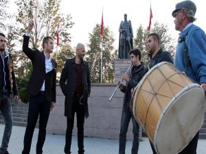 HDP'li başkan gözaltına alınınca BBP'li eski başkan kutlama yaptı