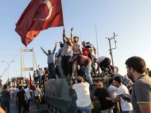 Hain polislerden mesaj: Erdoğan'a darbe yapılacak