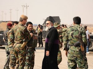 Hristiyan Iraklılar, IŞİD’den geri alınan kasabalarına dönüyor