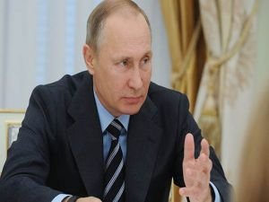 Putin: Yerli silahları Suriye'de test ederek deneyim kazandık