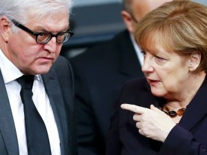 Merkel, Frank-Walter Steinmeier’inl cumhurbaşkanlığı için uygun bir isim olduğunu söyledi