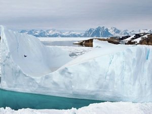 Grönland’dan füze üssünü kapatıp kimyasal atıkları bırakan ABD’ye tepki