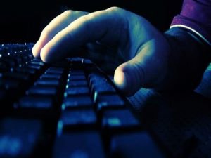FETÖ'nün 'trolleri' siber polisten kaçamadı