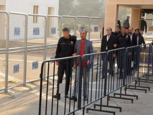 Mardin'de Belediye yöneticileri tutuklandı