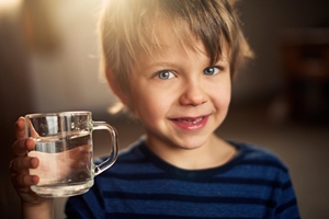Kışında çocuklarınıza su içirmeyi unutmayın