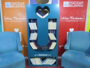 Üsküdar Belediyesinden bir kişiye 100 kitap