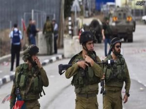 İşgalci İsrail askerleri Filistinlilere saldırdı