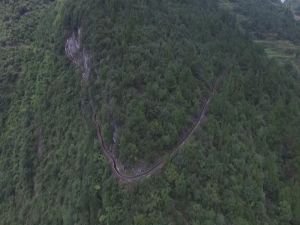 Çinli Ferhat Huang, su için 36 Yılda 3 dağı deldi