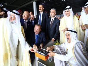 Erdoğan, Kuveyt Uluslararası Havalimanı’nda temel attı!