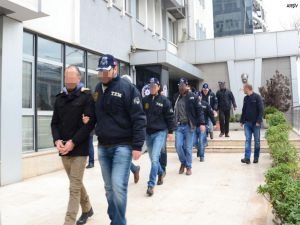 50 astsubay FETÖ'den gözaltına alındı